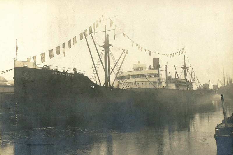 Plik:Statek „Kościuszko” w gdańskim porcie, około 1920.JPG