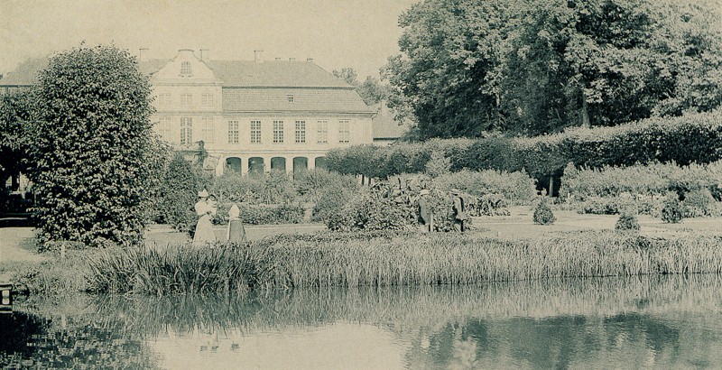 Plik:Pałac Opatów, 1893.JPG