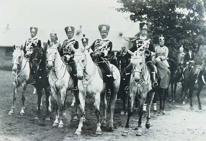 Plik:Wilhelm II wizytuje 17. Korpus Armijny.JPG