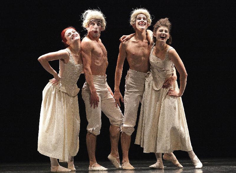 Plik:Spektakl „Six Dances” Bałtyckiego Teatru Tańca w Operze Bałtyckiej, 2012.JPG