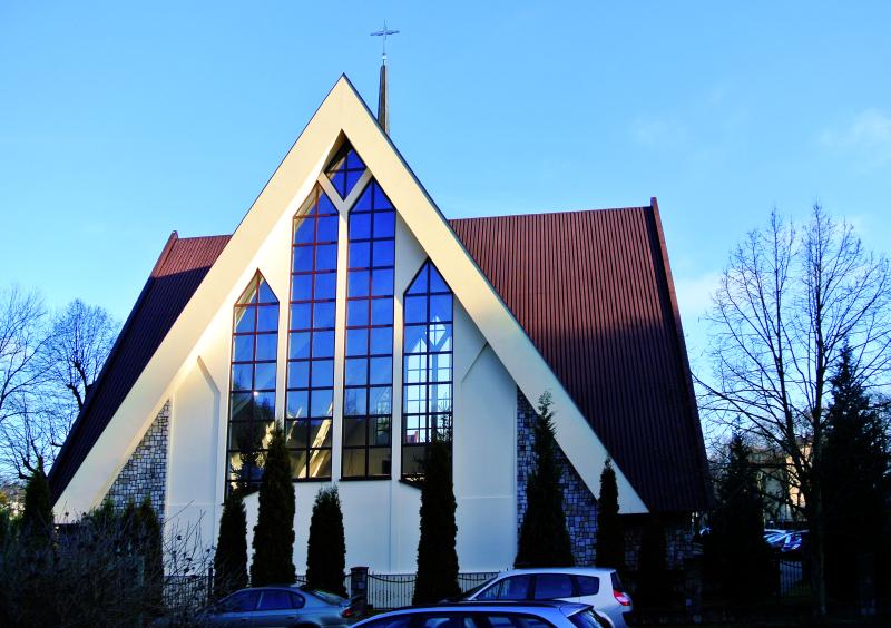 Plik:Kościół św. Stanisława Kostki.jpg