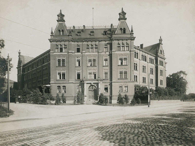 Plik:Siedziba Szkoły Wojennej, 1906.JPG