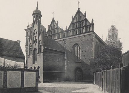 Plik:Kościół św. Brygidy, około 1900.jpg