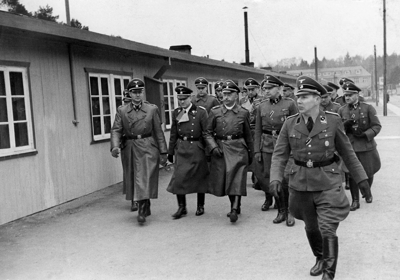 Plik:Wizyta Heinricha Himmlera w obozie Stutthof, 1941.JPG