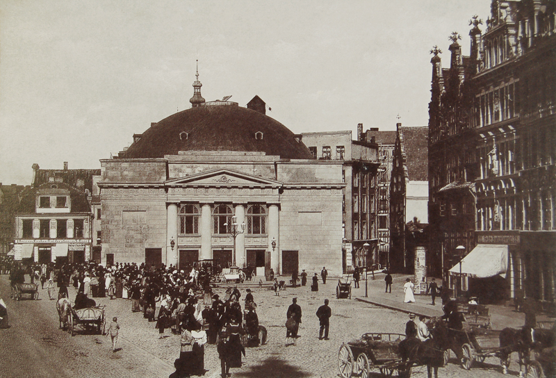 Plik:Teatr Miejski przy Targu Węglowym, około 1895.JPG