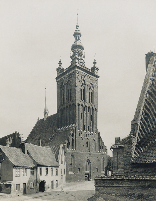 Plik:Kościół św. Katarzyny, widok od strony południowo-zachodniej, 1903.JPG