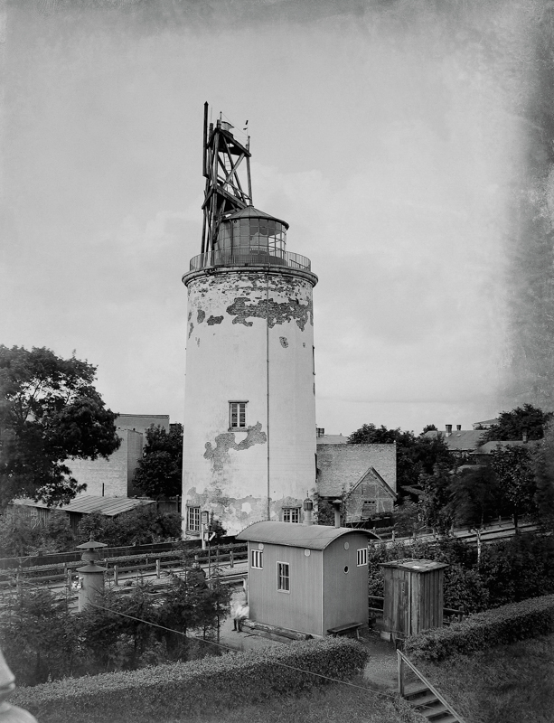 Plik:Stara latarnia morska w Nowym Porcie, rozebrana w 1896 roku.JPG