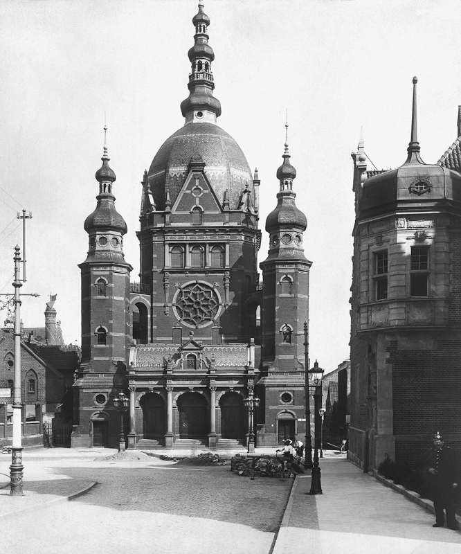 Plik:Wielka Synagoga, widok od strony zachodniej, około 1905.JPG