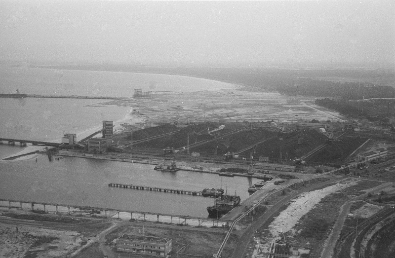 Plik:Port Północny lata 80. XX wieku.jpg