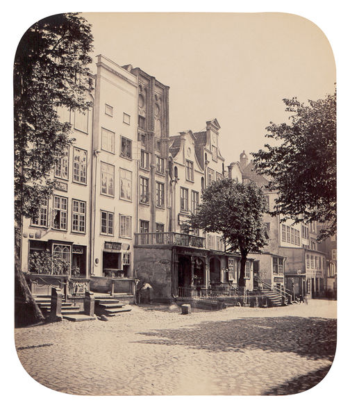 Plik:Ulica Szeroka, około 1870.JPG