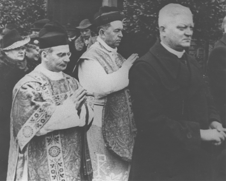 Plik:Bronisław Komorowski 1939.jpg